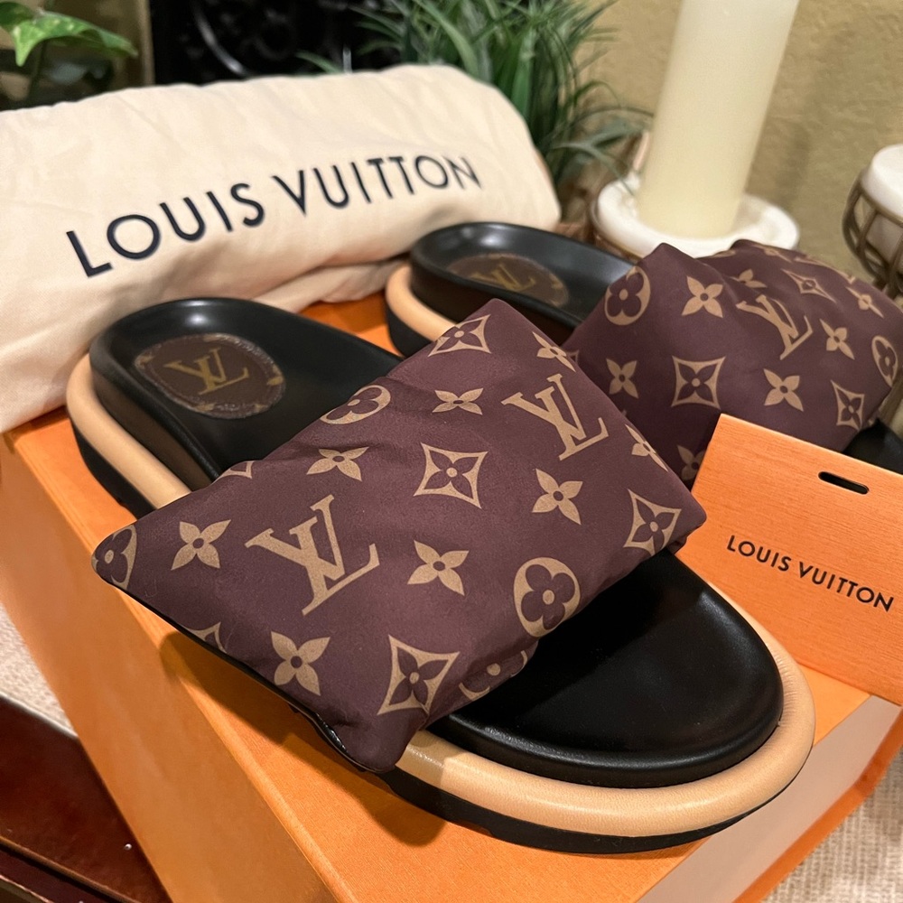 SOLD !Louis Vuitton slipper pillow sz.39 brown beige slides with box